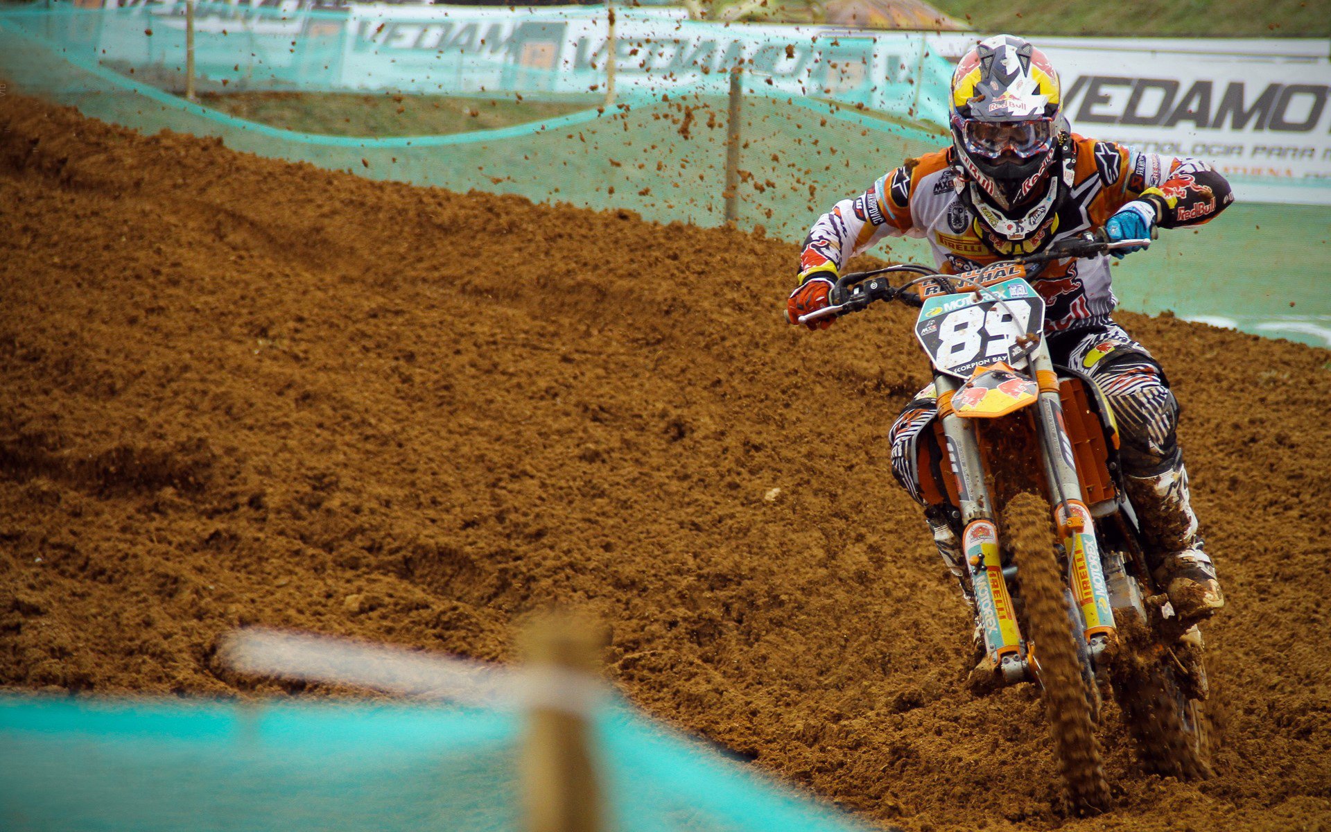 “足球文化节点燃全国青少年热情”，足球文化节绘画作品